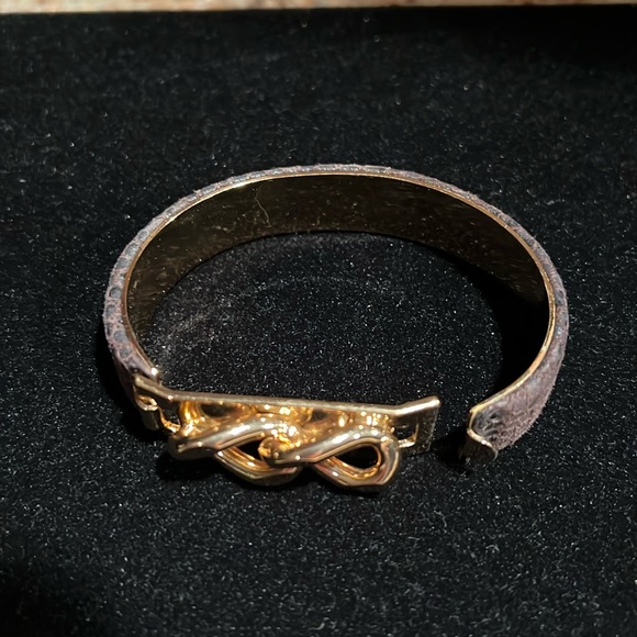 Jewelry - Women’s bracelet